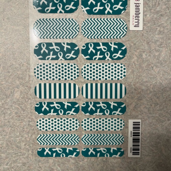 Jamberry mini heater and wraps - Picture 4 of 11